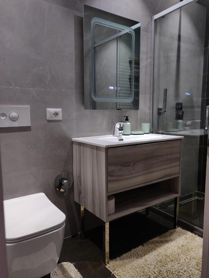 E&A Apartments Guesthouse Durrës Exteriör bild