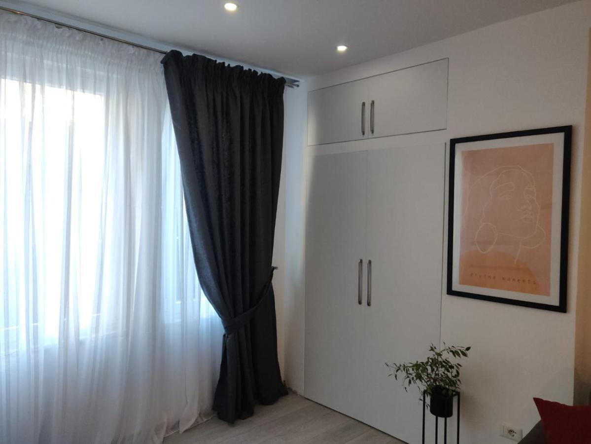 E&A Apartments Guesthouse Durrës Exteriör bild