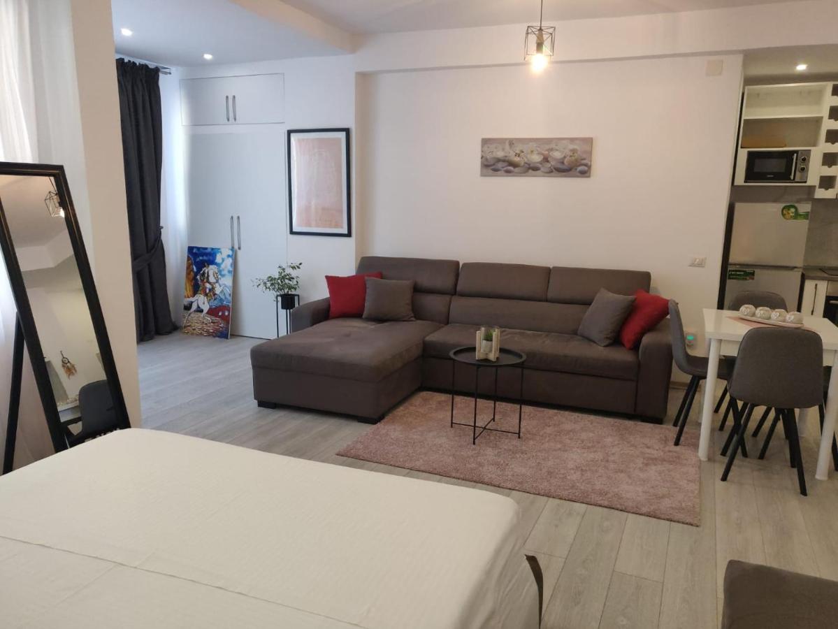 E&A Apartments Guesthouse Durrës Exteriör bild