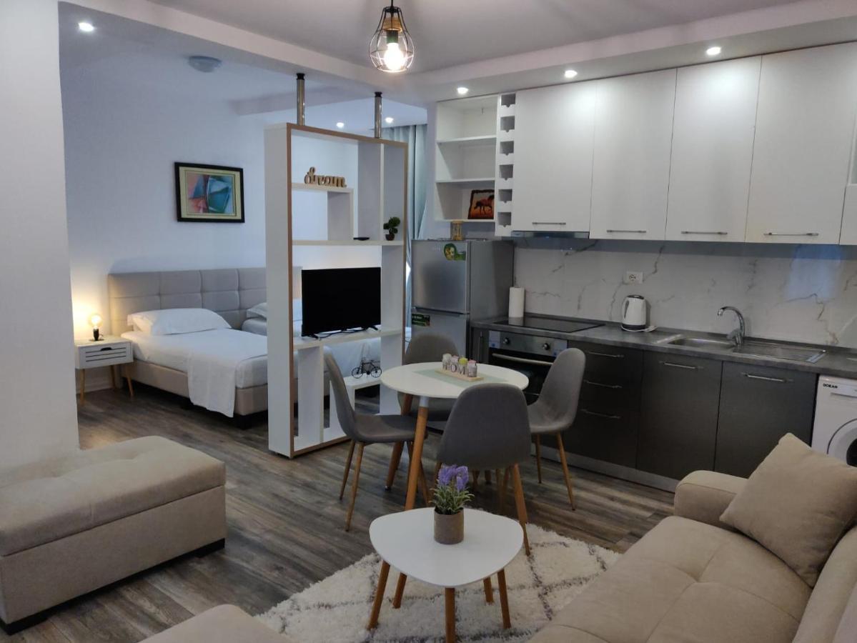 E&A Apartments Guesthouse Durrës Exteriör bild